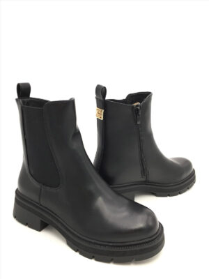 Boots schwarz